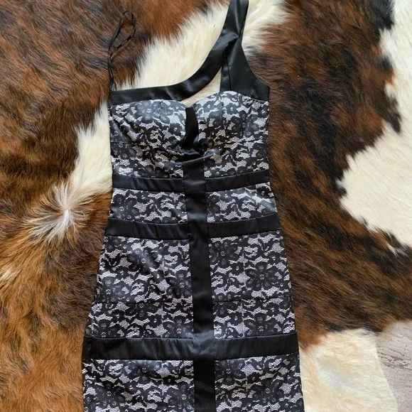 strapless open back dress Bold c 1975 Halston One Shoulder Brown & White Zebra Print Full Skirte –  Shrimpton Couture